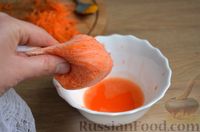 Фото приготовления рецепта: Апельсиновые полосатые кексы - шаг №7