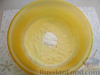 Фото приготовления рецепта: Торт на сгущёнке, со сметанным кремом (на сковороде) - шаг №4