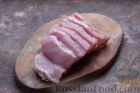 Фото приготовления рецепта: Гармошка из свинины с помидорами и сыром (в духовке) - шаг №2