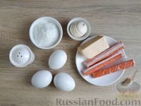 Фото приготовления рецепта: Яично-сырные шарики с начинкой из крабовых палочек - шаг №1