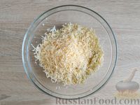 Фото приготовления рецепта: Яично-сырные шарики с начинкой из крабовых палочек - шаг №4