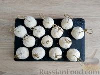 Фото приготовления рецепта: Яично-сырные шарики с начинкой из крабовых палочек - шаг №14