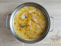 Фото приготовления рецепта: Сырный суп с рыбными консервами - шаг №13