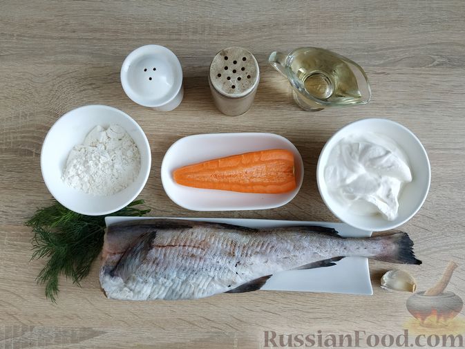 Рыба в чесночно-сметанном соусе на сковороде