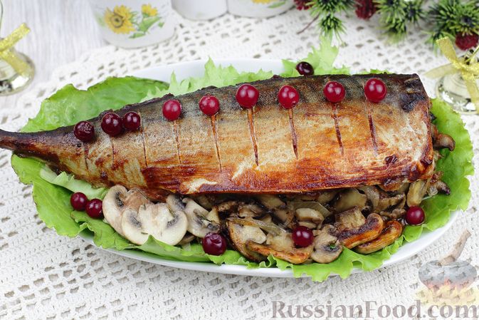 Горбуша, фаршированная сыром и грибами - 7 пошаговых фото в рецепте