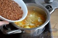 Фото приготовления рецепта: Постная гречка с цветной капустой и грибами - шаг №9