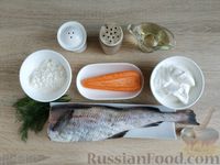 Фото приготовления рецепта: Минтай, тушенный в сметанном соусе (на сковороде) - шаг №1