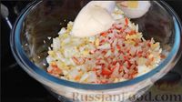 Фото приготовления рецепта: Закуска из крабовых палочек и консервированной рыбы - шаг №2