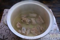 Фото приготовления рецепта: Борщ полтавский с галушками и свиными рёбрышками - шаг №3