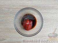 Фото приготовления рецепта: Куриная печень, тушенная в томатно-соевом соусе с мёдом - шаг №9