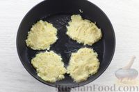 Фото приготовления рецепта: Картофельные драники с репой - шаг №8