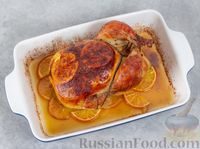 Фото приготовления рецепта: Курица, запечённая с апельсинами - шаг №8
