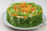 Фото к рецепту: Слоёный салат с курицей, картофелем, морковью, сыром и грибами