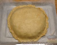 Фото приготовления рецепта: Закрытый песочный пирог с курицей и рисом - шаг №16