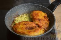 Фото приготовления рецепта: Куриное филе в соевом соусе с мёдом (на сковороде) - шаг №8