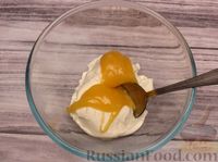 Фото приготовления рецепта: Рулет из печенья с мандаринами и сливочным сыром (без выпечки) - шаг №8