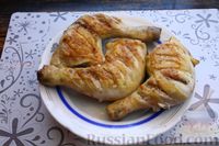 Фото приготовления рецепта: Курица с картошкой в яичной заливке (на сковороде) - шаг №7