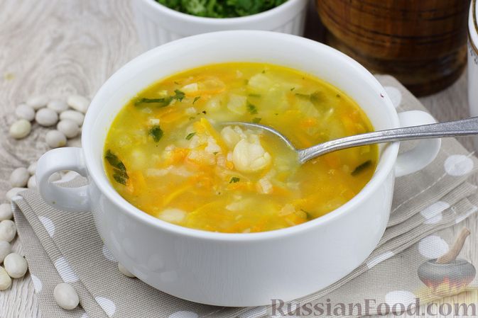 Овощной суп со стручковой фасолью и рисом