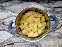 Фото приготовления рецепта: Котлеты из говядины с картофелем и имбирём - шаг №2