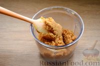 Фото приготовления рецепта: Творожный чизкейк с апельсиновым желе (без выпечки) - шаг №5
