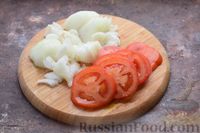 Фото приготовления рецепта: Рыба, запечённая с рисом, помидорами и сыром - шаг №6