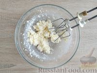 Фото приготовления рецепта: Капкейки "Ёлочки" с белковым кремом - шаг №3