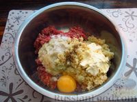 Фото приготовления рецепта: Мясные тефтели с булгуром в овощном соусе (на сковороде) - шаг №7