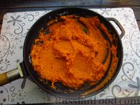 Фото приготовления рецепта: Мясные тефтели с булгуром в овощном соусе (на сковороде) - шаг №14