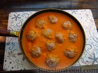Фото приготовления рецепта: Мясные тефтели с булгуром в овощном соусе (на сковороде) - шаг №19