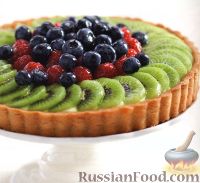 Фото к рецепту: Пирог с фруктами и заварным кремом