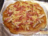 Фото приготовления рецепта: Картофельная запеканка "Пицца" - шаг №11