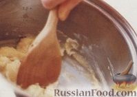 Фото приготовления рецепта: Пирог из рыбы и картофеля - шаг №3