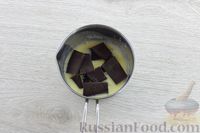 Фото приготовления рецепта: Конфеты из печенья и грецких орехов, в шоколаде - шаг №9
