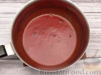 Фото приготовления рецепта: Дрожжевые слойки с сосисками, сыром и томатным соусом - шаг №2