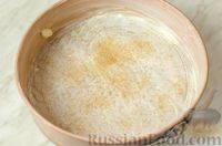 Фото приготовления рецепта: Ананасовый пирог-перевёртыш на сметане - шаг №2