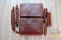 Фото приготовления рецепта: Шоколадный торт со сметанным кремом (без пропитки) - шаг №12