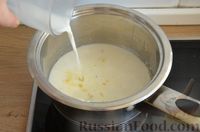 Фото приготовления рецепта: Картофель, запечённый с ветчиной и сырно-горчичным соусом бешамель - шаг №7
