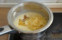Фото приготовления рецепта: Картофель, запечённый с ветчиной и сырно-горчичным соусом бешамель - шаг №8