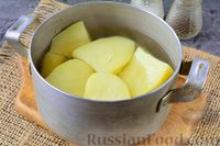 Фото приготовления рецепта: Вареники с картошкой и сыром фета - шаг №2