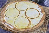 Фото приготовления рецепта: Вареники с картошкой и сыром фета - шаг №13