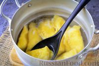 Фото приготовления рецепта: Вареники с картошкой и сыром фета - шаг №16