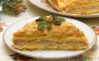 Фото к рецепту: Закусочный торт "Наполеон" с консервированной рыбой, яйцами и сыром