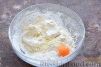 Фото приготовления рецепта: Мягкое творожное печенье (на сковороде) - шаг №4