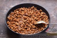 Фото приготовления рецепта: Карамелизированный арахис с корицей - шаг №8