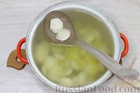 Фото приготовления рецепта: Суп с пельменями и картофелем - шаг №5