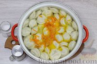 Фото приготовления рецепта: Суп с пельменями и картофелем - шаг №6