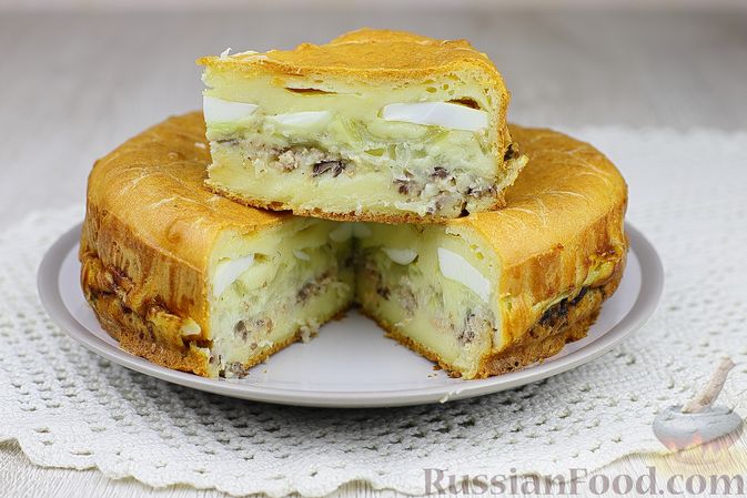 Пирог с рыбными консервами и картошкой — рецепт с фото