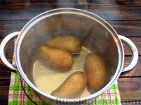 Фото приготовления рецепта: Печёночные котлеты с картофелем - шаг №3