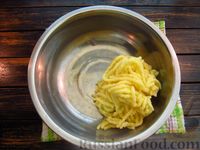 Фото приготовления рецепта: Печёночные котлеты с картофелем - шаг №6