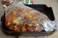 Фото приготовления рецепта: Жаркое с мясом и грибами, в рукаве - шаг №11